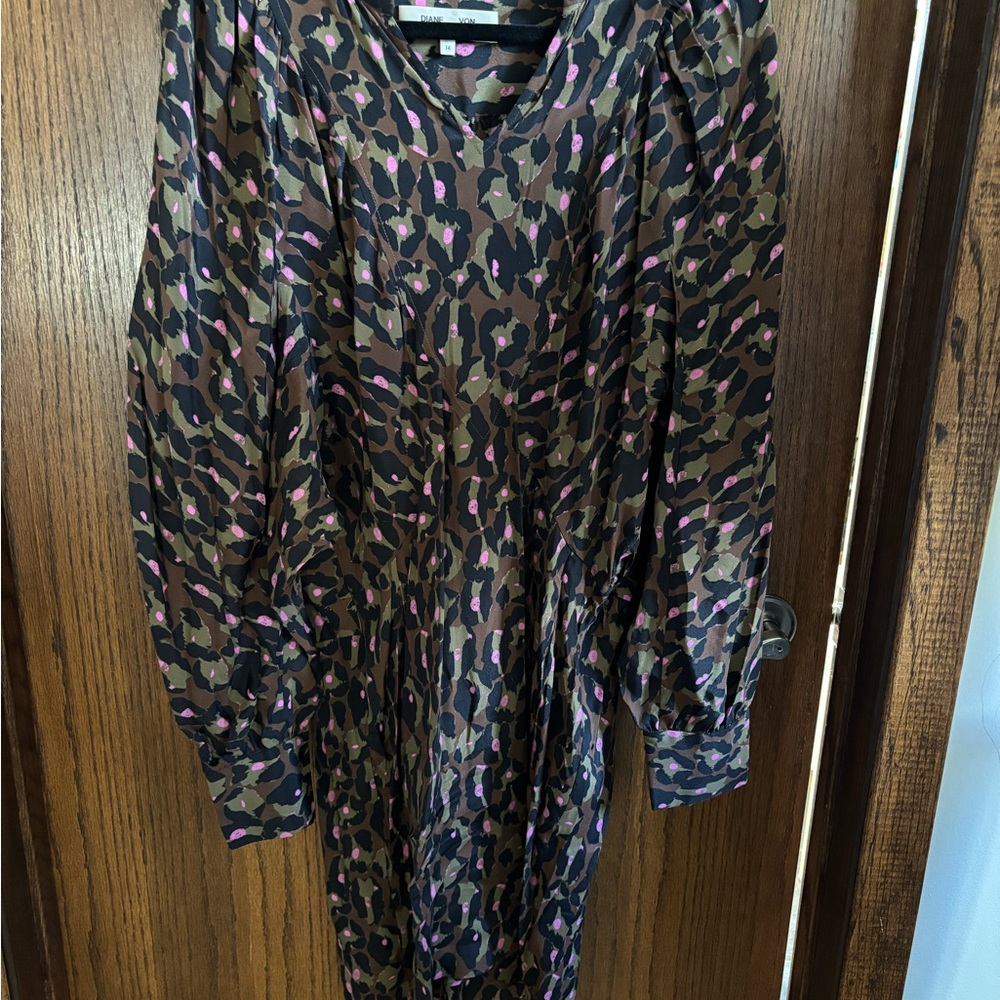 EUC FEMININE DIANE VON FURSTENBURG Silk Green Brown  Pink “Dollie” Dress US 14